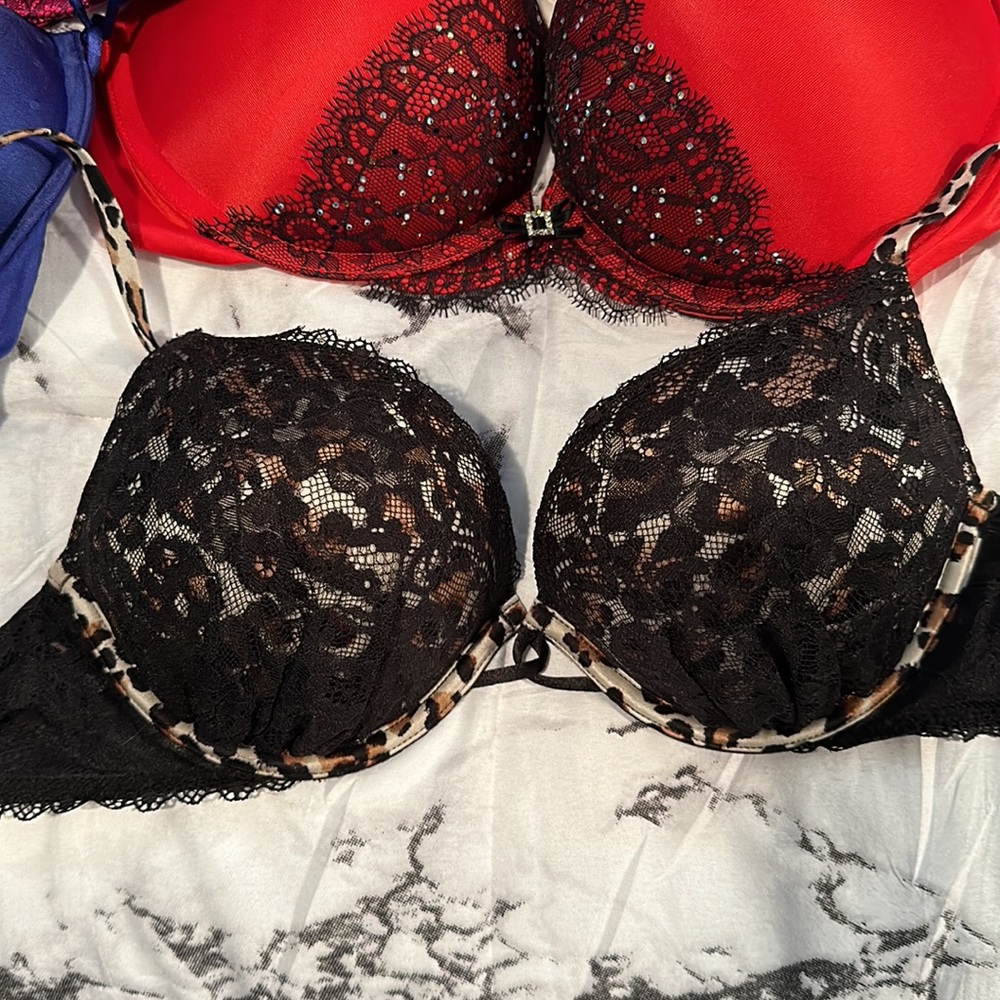 34B lace leopard WOW worn once VICTORIA’S SECRET BOMBSHELL PLUNGE PUSH UP BRA B…
